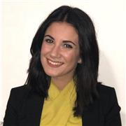 Specializzata in lingue e insegnante offre lezioni e ripetizioni